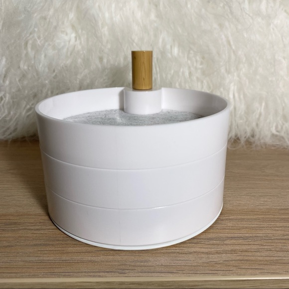 The 2Bandits Tiered Catchall Jewelry Tray Organizer - Picture 2 of 3